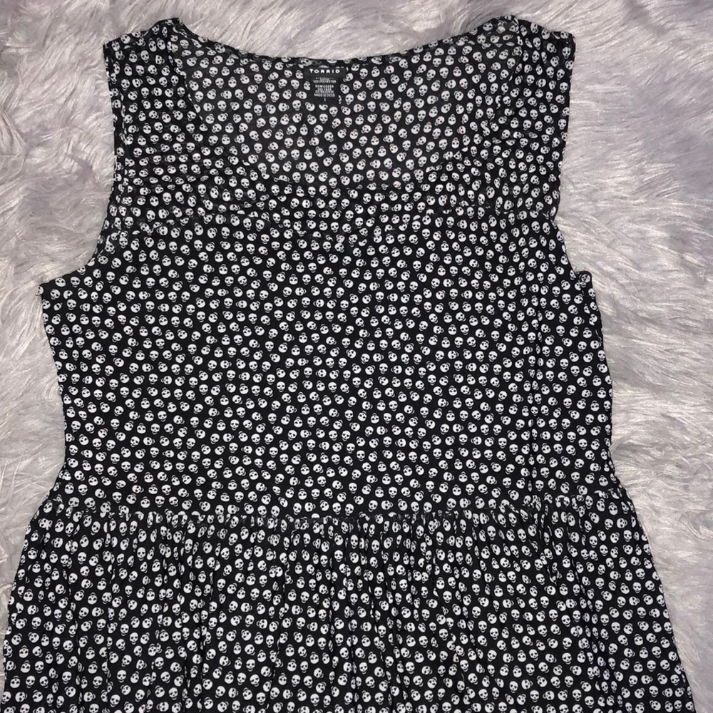 Forever 21 black skull tank top